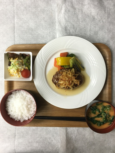 ハンバーグランチ写真